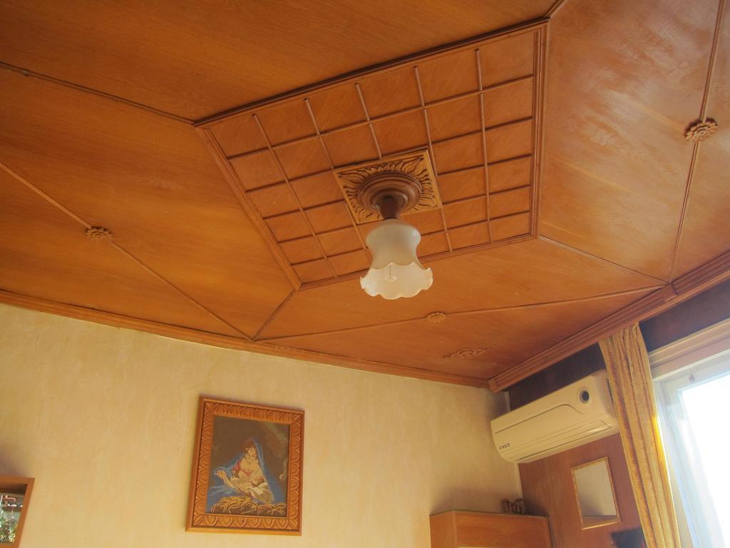 Diana Guesthouse 大特尔诺沃 外观 照片
