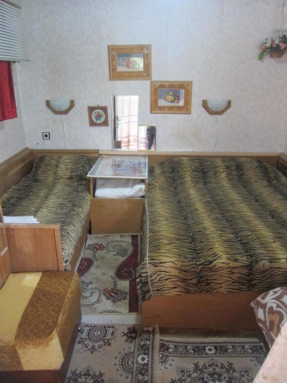 Diana Guesthouse 大特尔诺沃 外观 照片